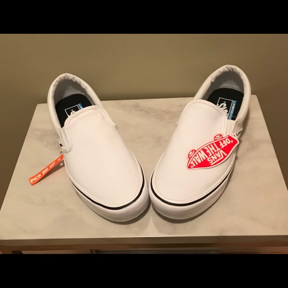 Vans - Picture 2 of 5